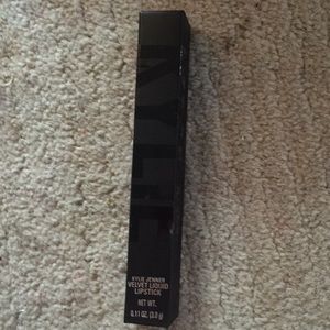 kylie velvet lipstick